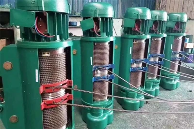 Làm thế nào để gắn tời điện lên trần nhà?